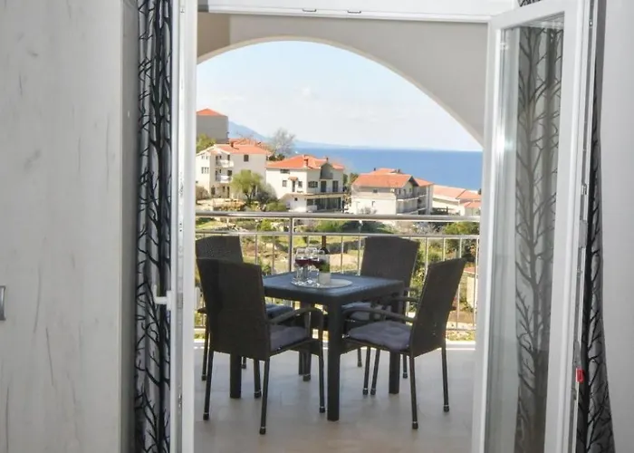 Mit Terrasse By Interhome Apartment Gradac (Split-Dalmatia)